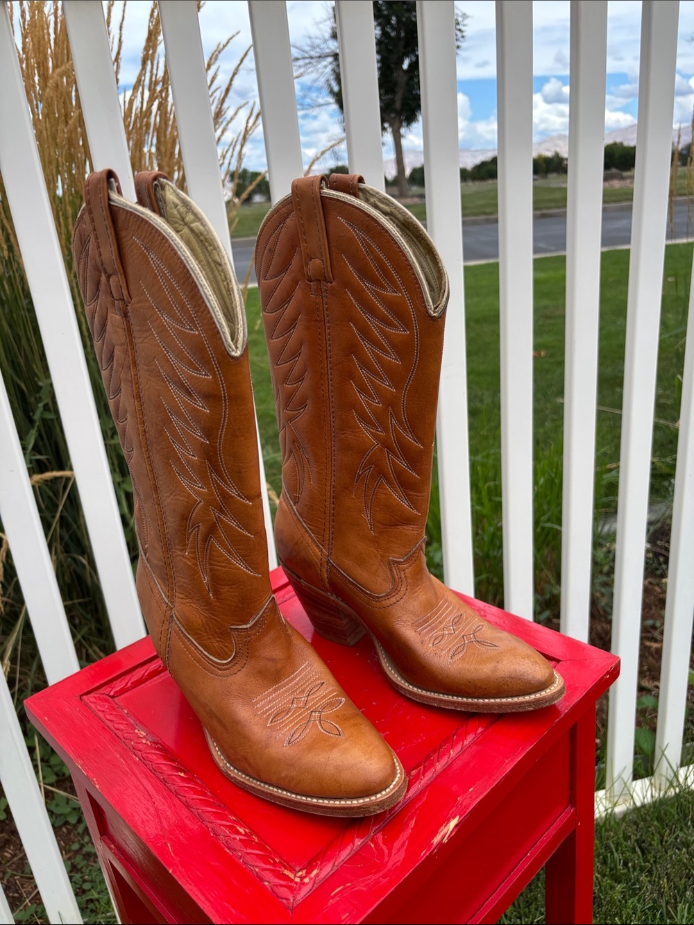 Acme Vintage Leather Women’s Cowboy Boots,Size 7, 1970’s, Made in the U.S.
